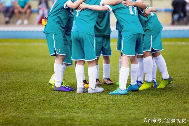 詹姆斯已登上76人官方在线商店首页头条：国王刚刚找到了他的王国